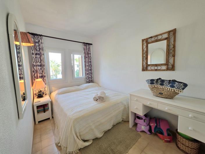 Image No.20-3 Bed Apartment for sale