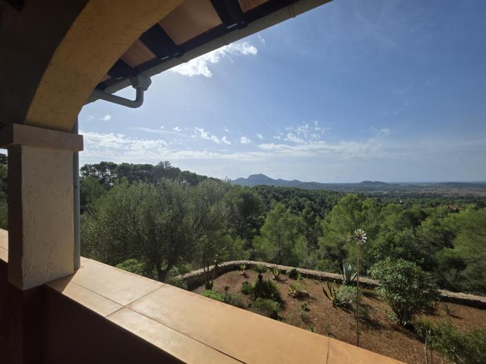 Image No.12-3 Bed Country House for sale