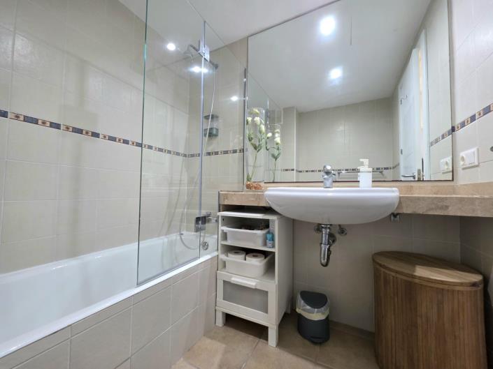 Image No.17-2 Bed Apartment for sale