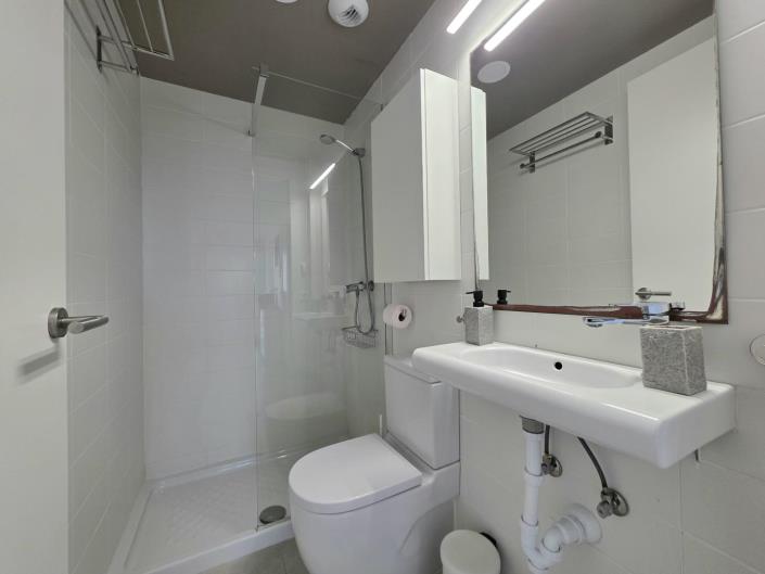 Image No.17-2 Bed Apartment for sale