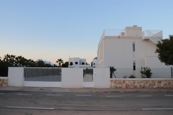 Image No.24-2 Bed Apartment for sale