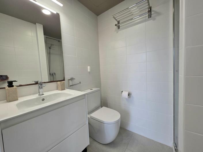 Image No.20-2 Bed Apartment for sale