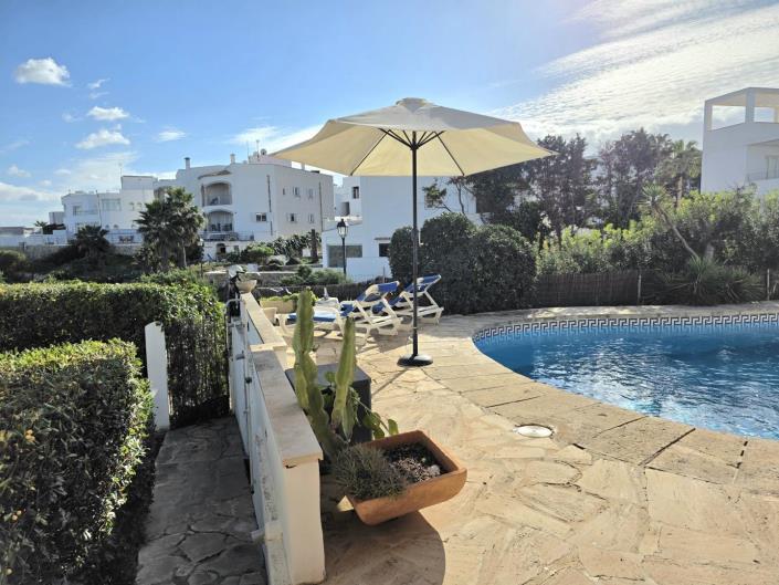 Image No.3-4 Bed House/Villa for sale