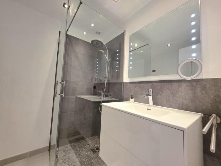 Image No.13-2 Bed Apartment for sale