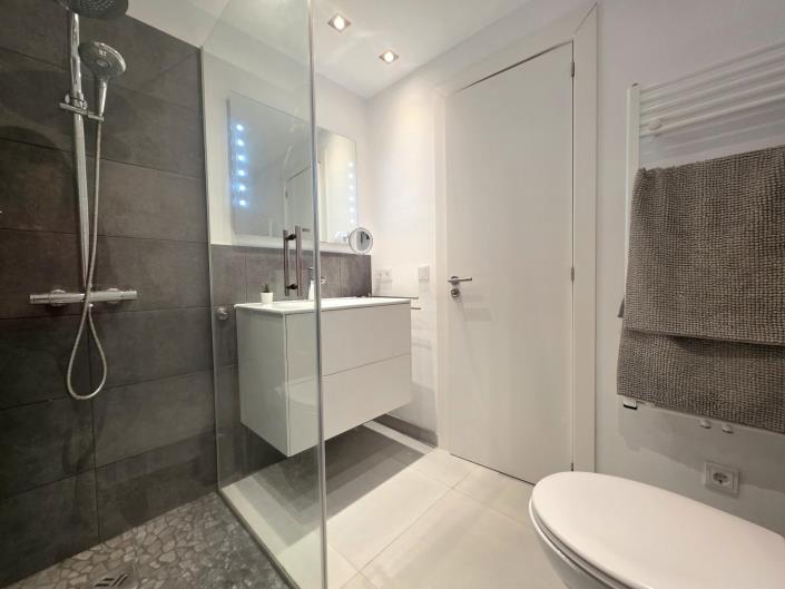 Image No.14-2 Bed Apartment for sale