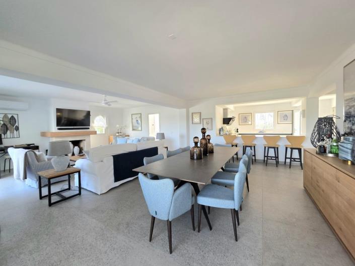 Image No.10-4 Bed Apartment for sale