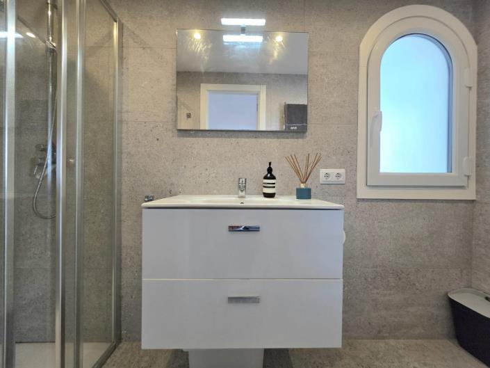 Image No.32-4 Bed Apartment for sale