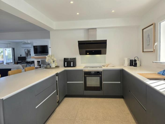 Image No.6-4 Bed Apartment for sale