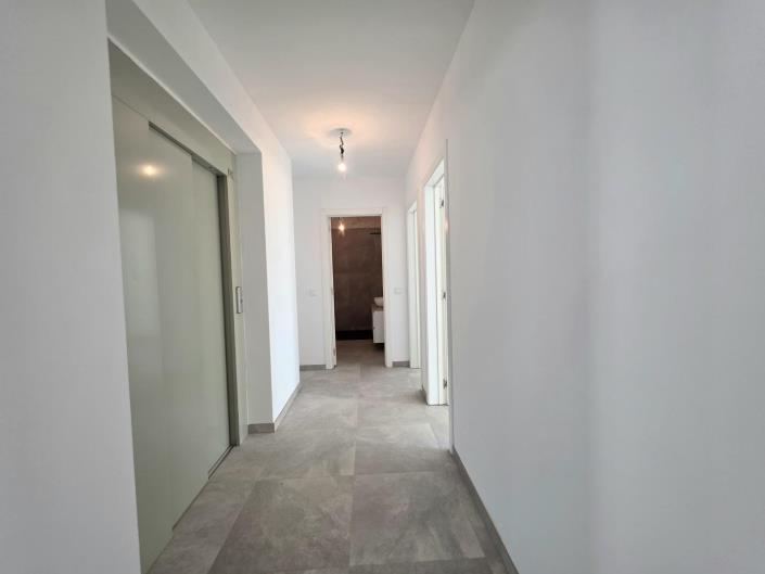 Image No.8-4 Bed Villa for sale