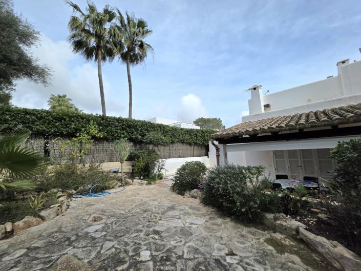 Image No.20-2 Bed Apartment for sale