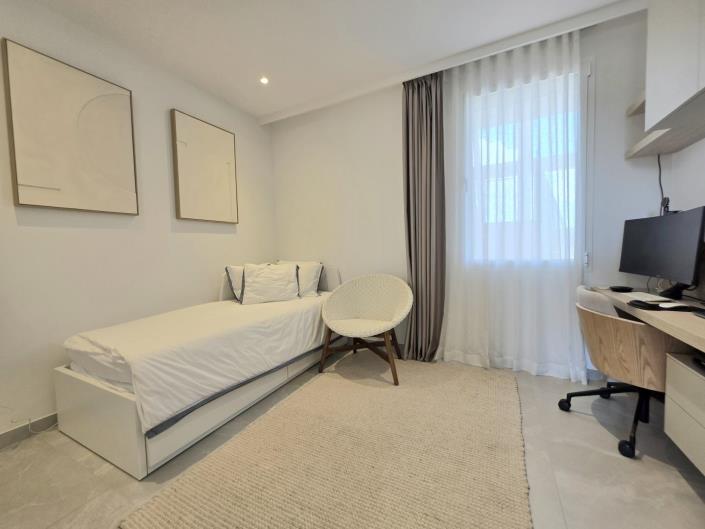 Image No.19-2 Bed Apartment for sale