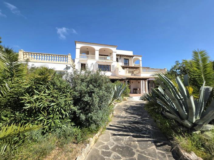 Image No.2-4 Bed House/Villa for sale