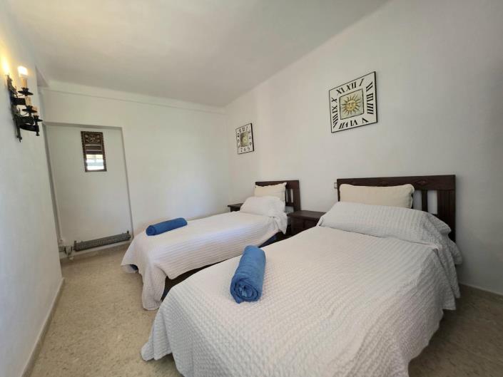 Image No.12-4 Bed House/Villa for sale