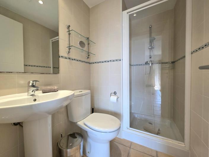 Image No.15-2 Bed Apartment for sale