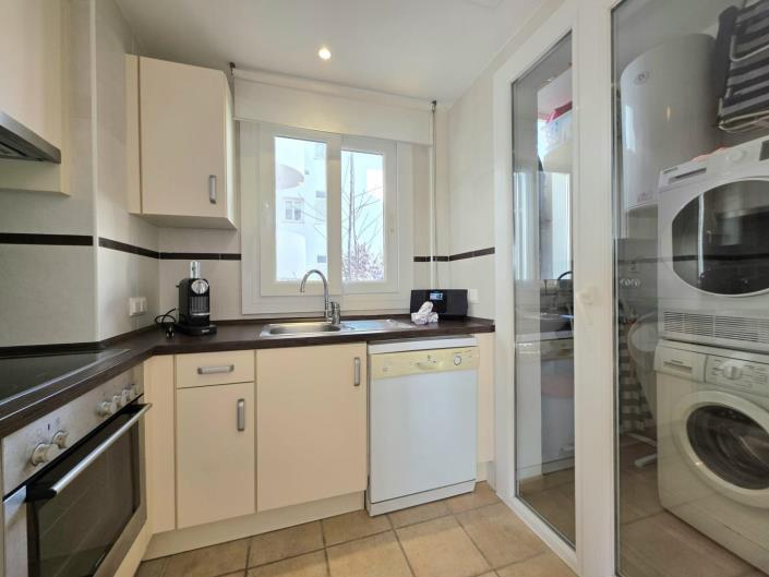 Image No.9-2 Bed Apartment for sale