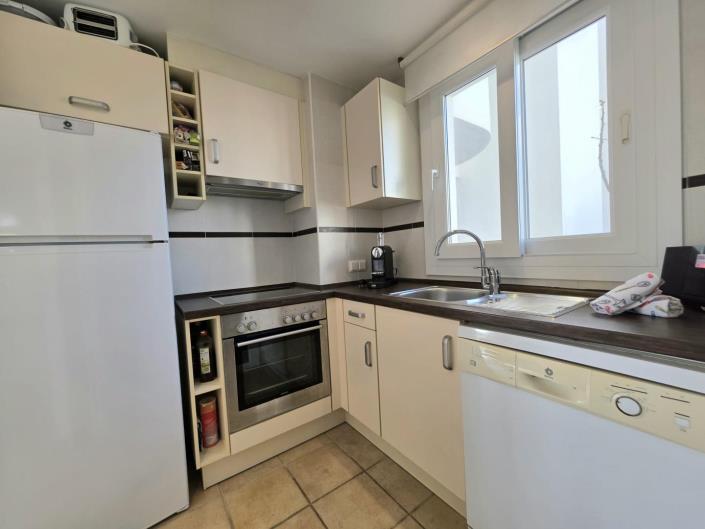 Image No.8-2 Bed Apartment for sale