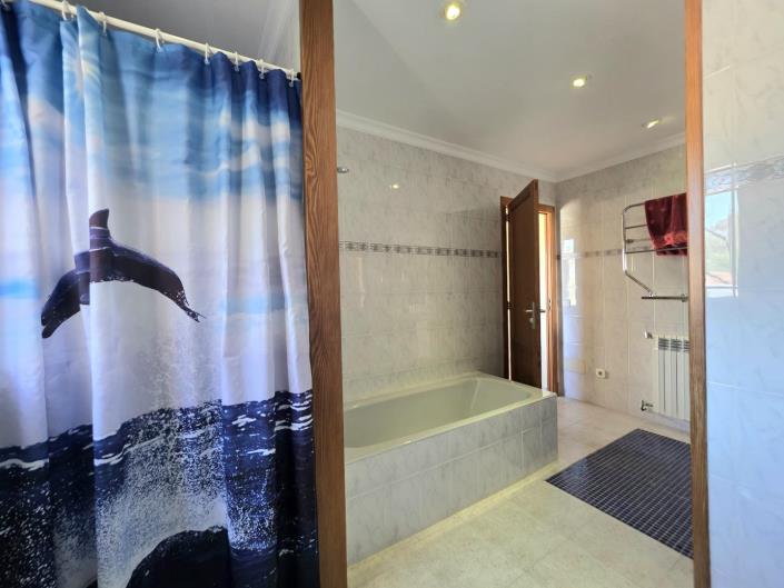 Image No.13-6 Bed Villa / Detached for sale