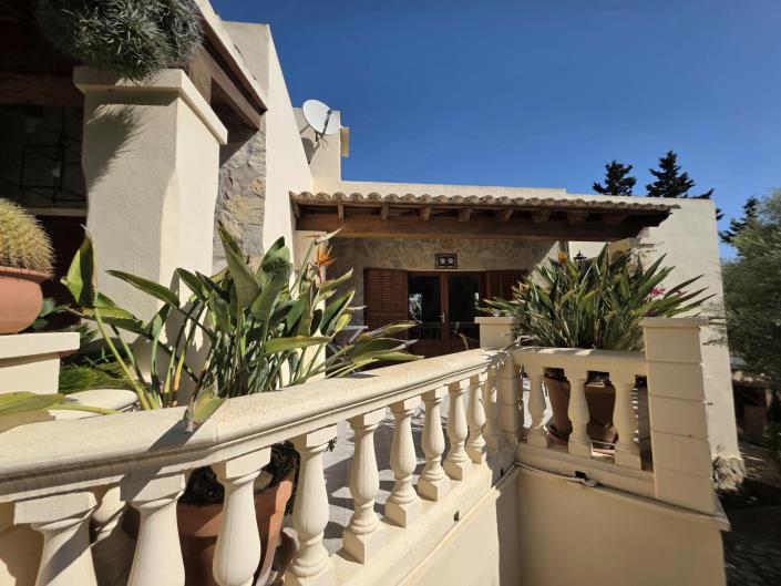 Image No.3-6 Bed Villa / Detached for sale