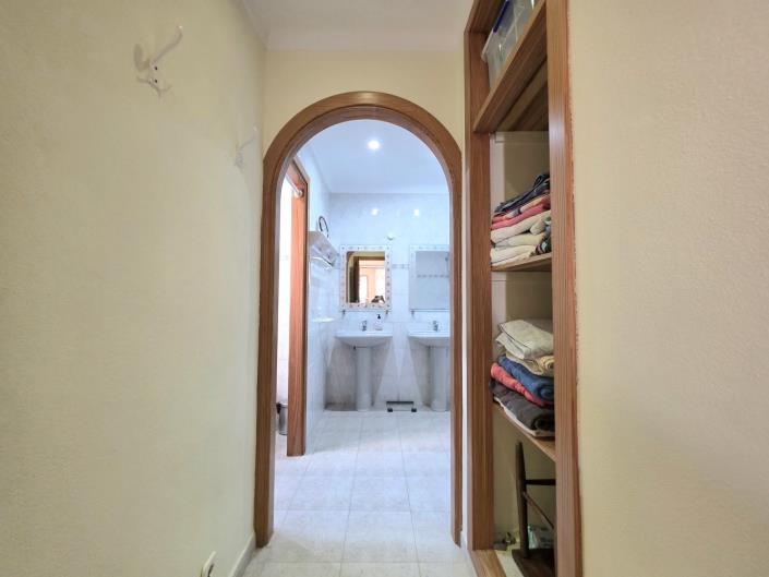 Image No.16-6 Bed Villa / Detached for sale