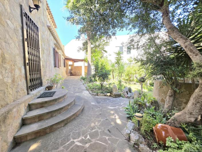 Image No.34-6 Bed Villa / Detached for sale