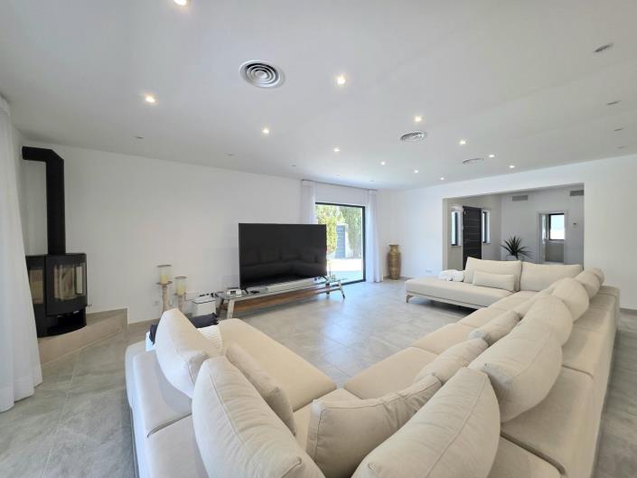 Image No.6-4 Bed Villa for sale