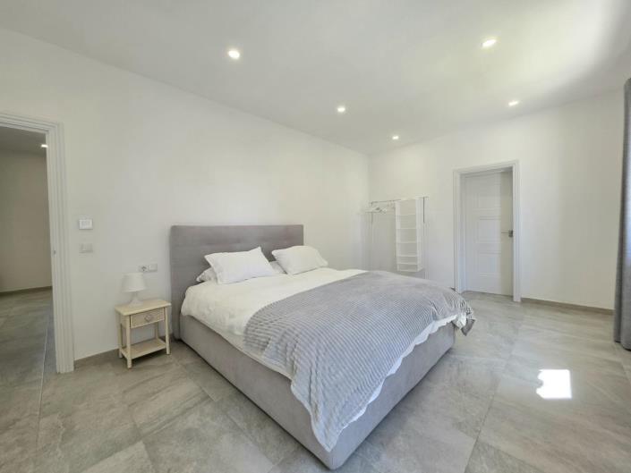Image No.13-4 Bed Villa for sale