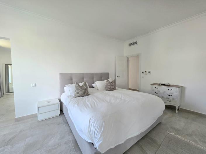 Image No.24-4 Bed Villa for sale