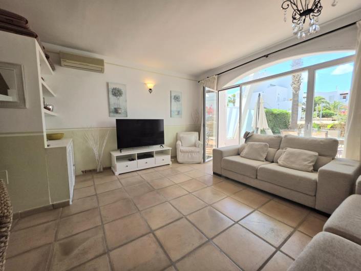 Image No.11-2 Bed Villa / Detached for sale