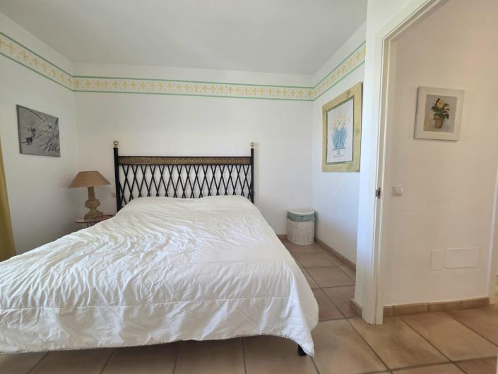 Image No.17-2 Bed Villa / Detached for sale