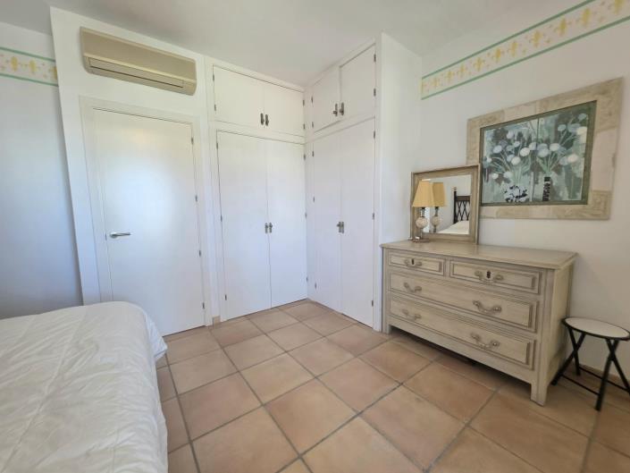 Image No.18-2 Bed Villa / Detached for sale