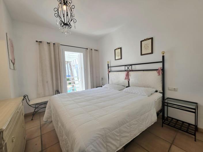 Image No.21-2 Bed Villa / Detached for sale