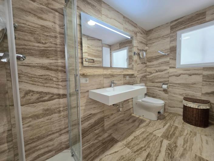 Image No.23-2 Bed Villa / Detached for sale