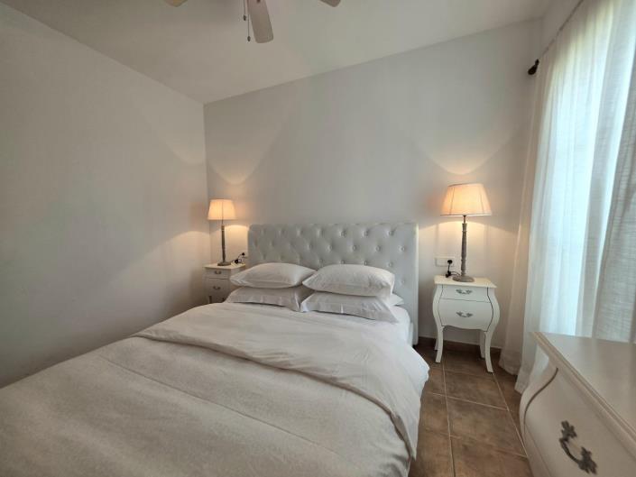 Image No.12-3 Bed House for sale