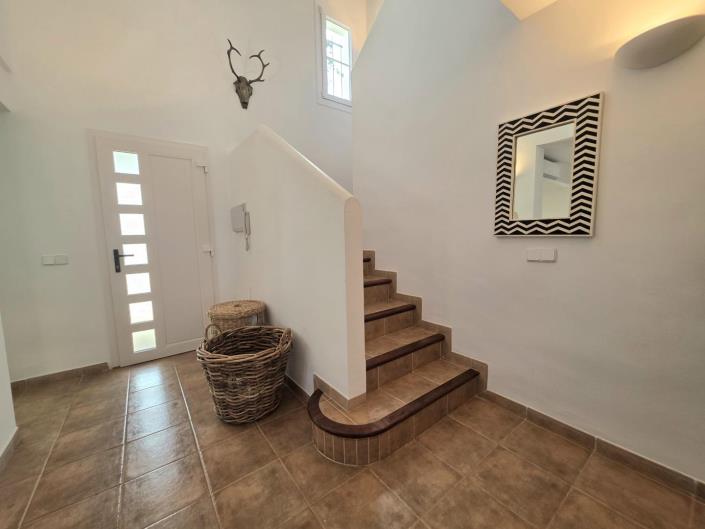 Image No.14-3 Bed House for sale