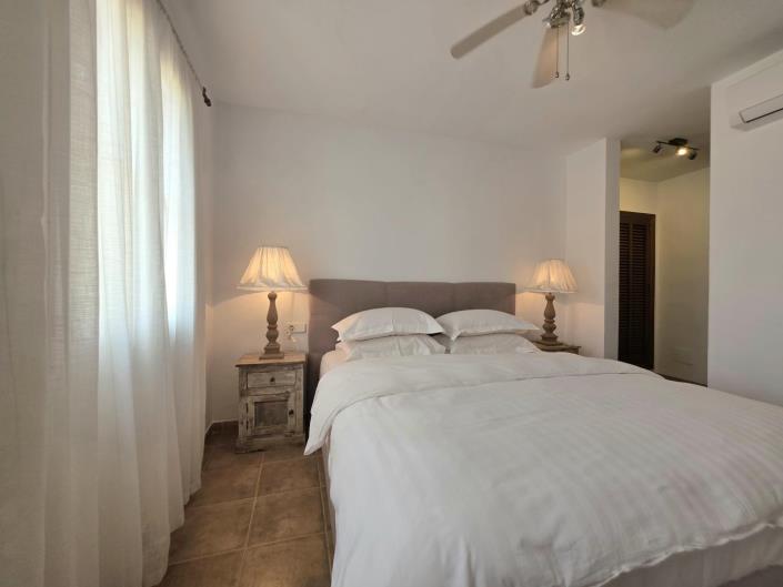 Image No.20-3 Bed House for sale