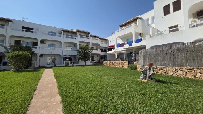 Image No.25-2 Bed Apartment for sale