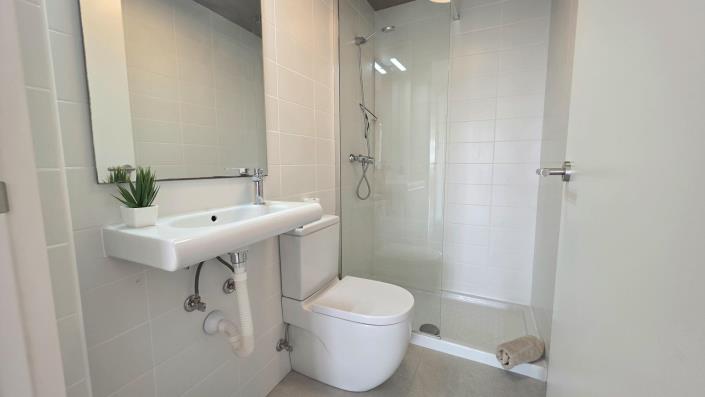 Image No.18-2 Bed Apartment for sale