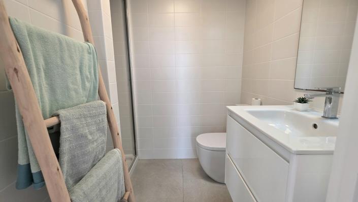 Image No.23-2 Bed Apartment for sale