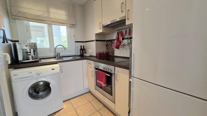 Image No.8-2 Bed Apartment for sale