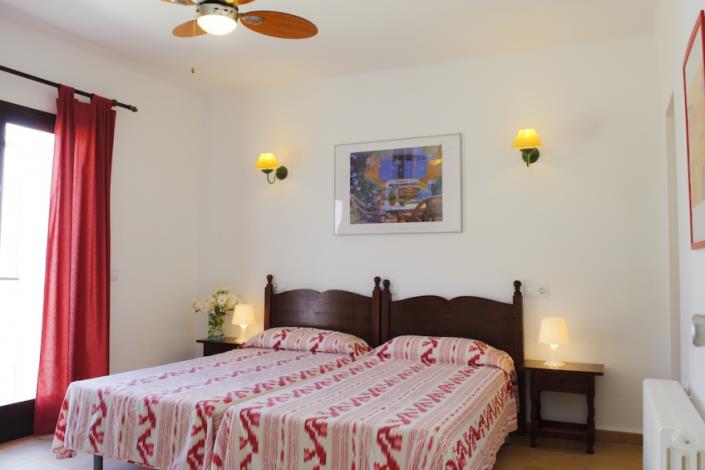 Image No.13-4 Bed Chalet for sale