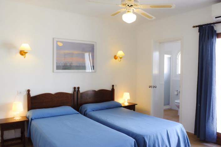 Image No.14-4 Bed Chalet for sale