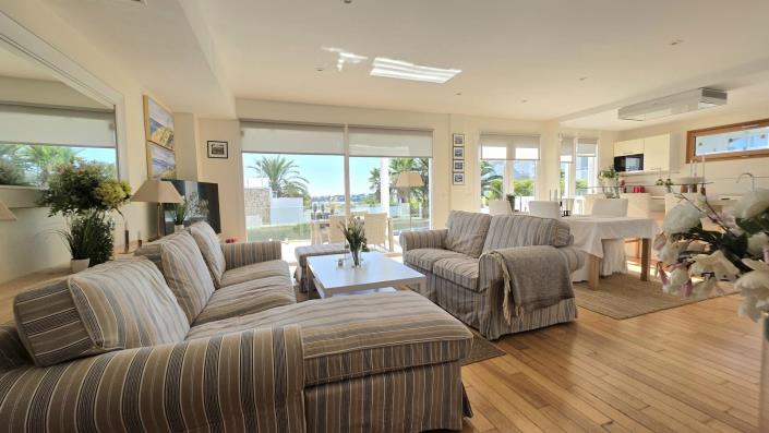 Image No.7-4 Bed Semi-Detached for sale