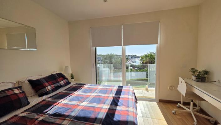 Image No.21-4 Bed Semi-Detached for sale