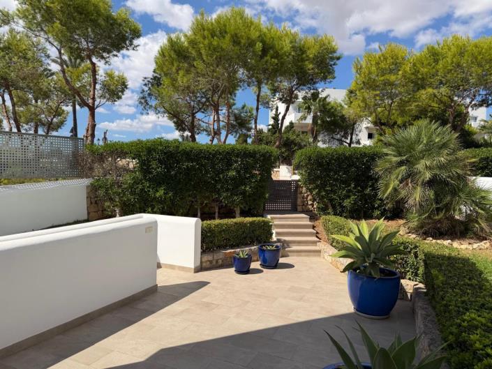 Image No.32-4 Bed Semi-Detached for sale