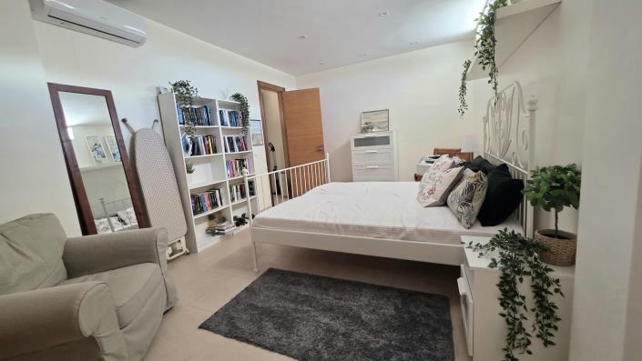 Image No.35-4 Bed Semi-Detached for sale