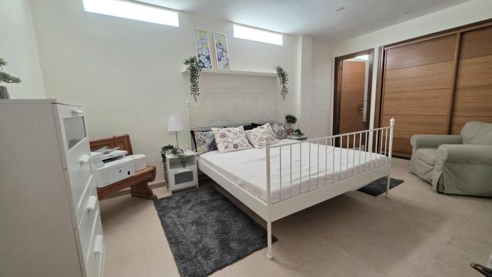 Image No.34-4 Bed Semi-Detached for sale