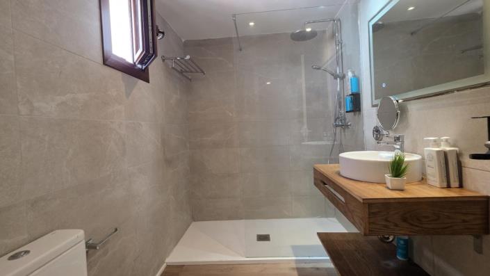 Image No.10-1 Bed Apartment for sale