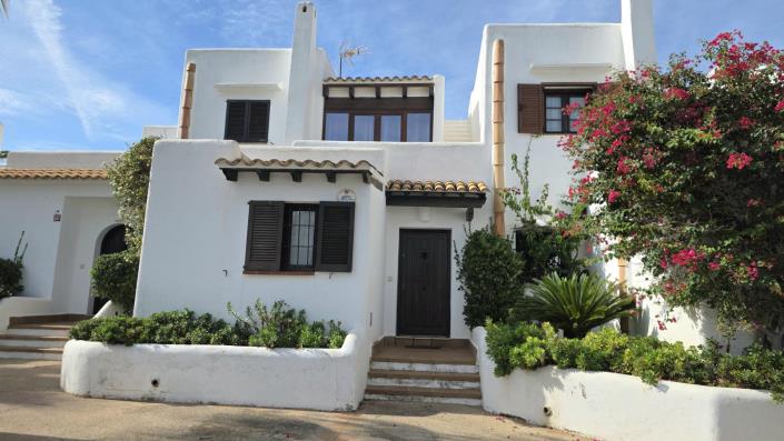 Image No.3-4 Bed Townhouse for sale