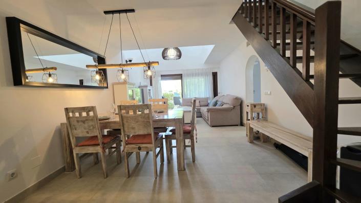 Image No.5-4 Bed Townhouse for sale