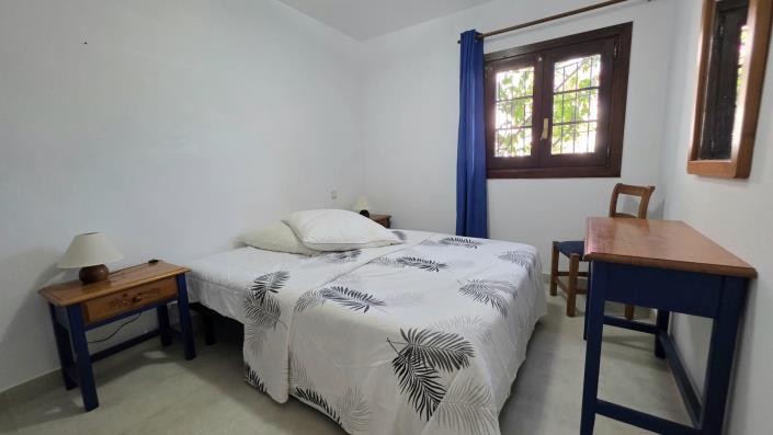Image No.21-4 Bed Townhouse for sale